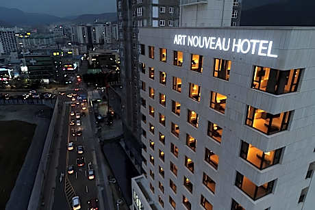 Geoje Artnouveau Suite Hotel