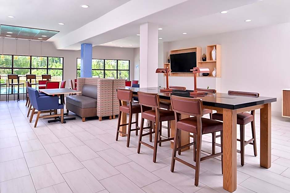 Holiday Inn Express Hotel & Suites Elgin By IHG