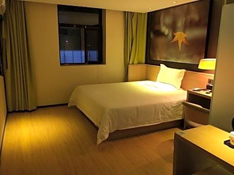 IU Compact U - Comfort Bed Room