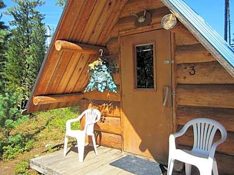 Blue River Campgrounds & Cabin-public washroom