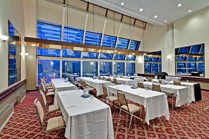 Holiday Inn Montreal Midtown