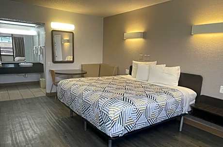 King Room - Non-Smoking