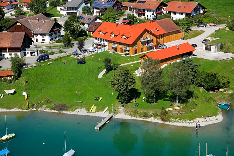 Seehotel und Appartements Schnoller