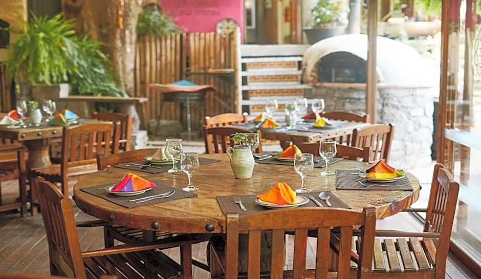 Meson De Leyendas Breakfast & Downtown