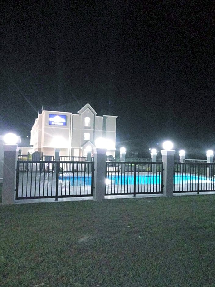 Microtel Inn & Suites by Wyndham Camp Lejeune/Jacksonville