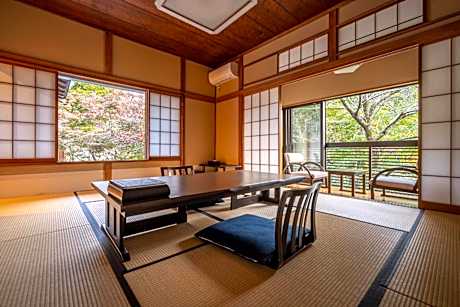 Quadruple Room with Private External Bathroom "Suma"