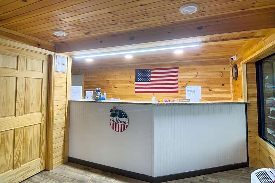 Tennessee Mountain Lodge Riverside by OYO