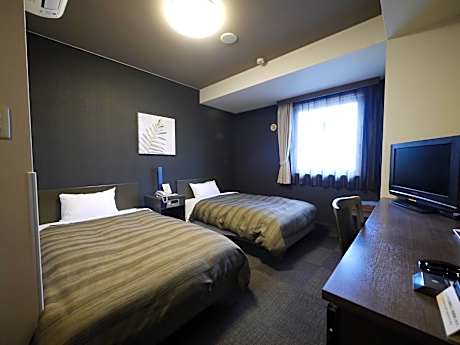 Twin Room - Non-Smoking