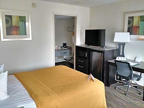 Queen Room - Smoking