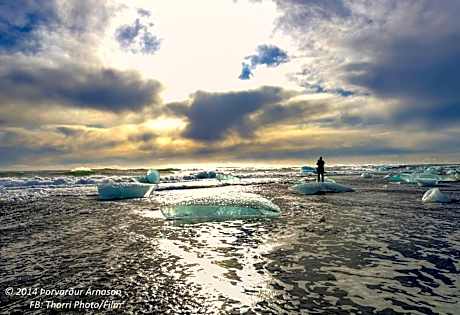 Double or Twin Room with Shared Bathroom