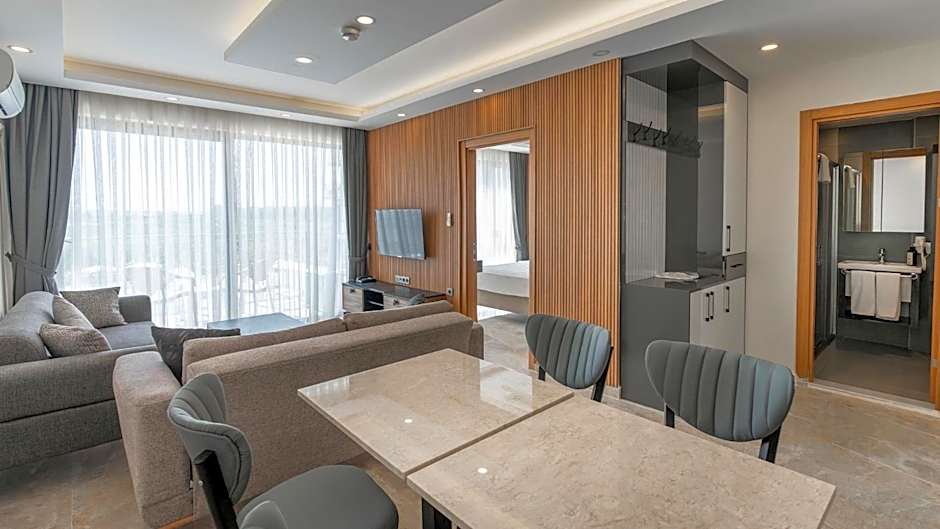 Laristone Suite Spa Hotel