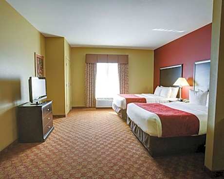 2 Queen Beds, Suite, Nonsmoking