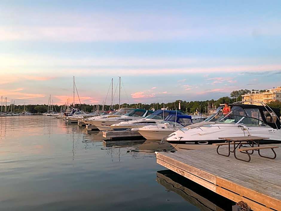 Paradise Inn On the Beach