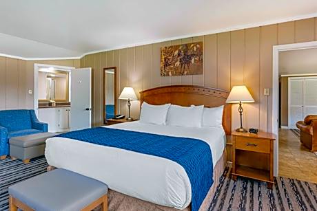 Three-Bedroom Suite - Non-Smoking