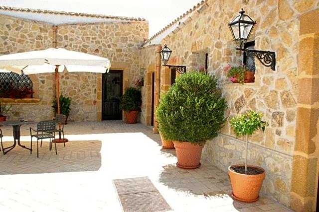 Don Giovanni Hotel