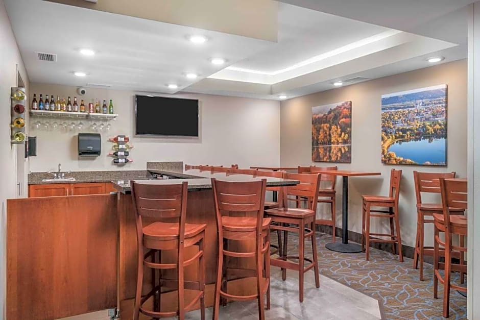 AmericInn by Wyndham Windom