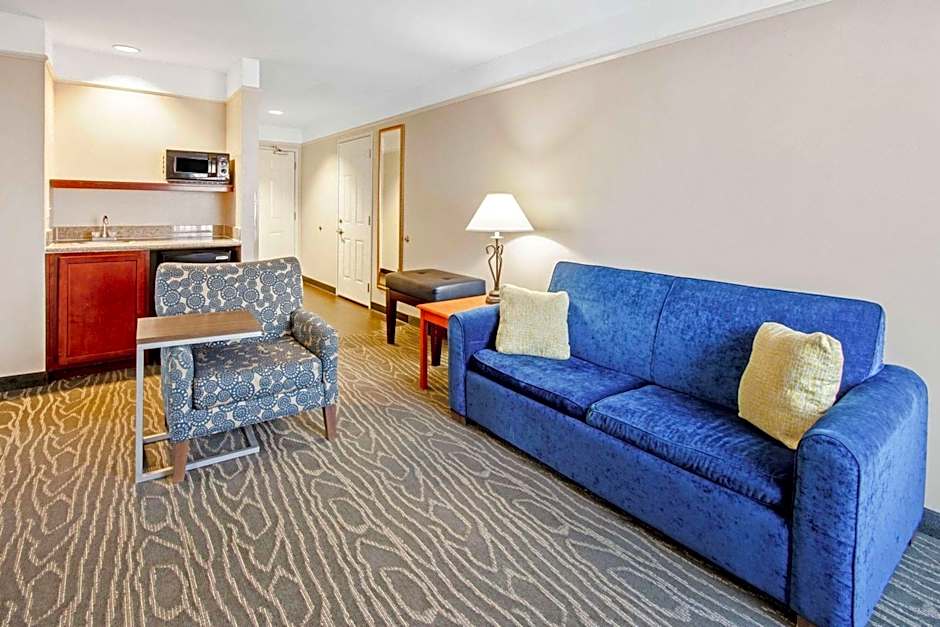 La Quinta Inn & Suites by Wyndham Ruidoso Downs