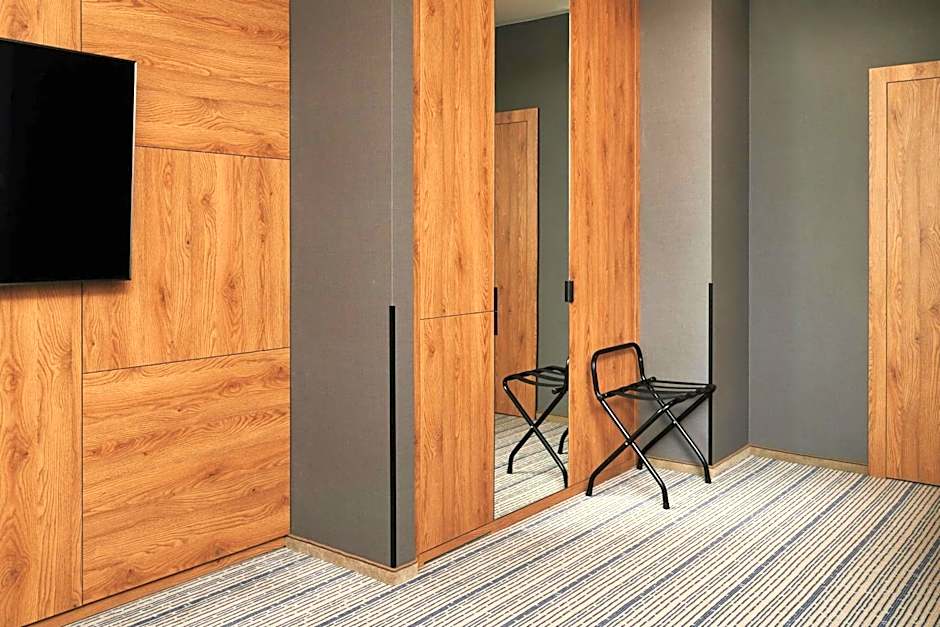 Courtyard by Marriott Warsaw Airport