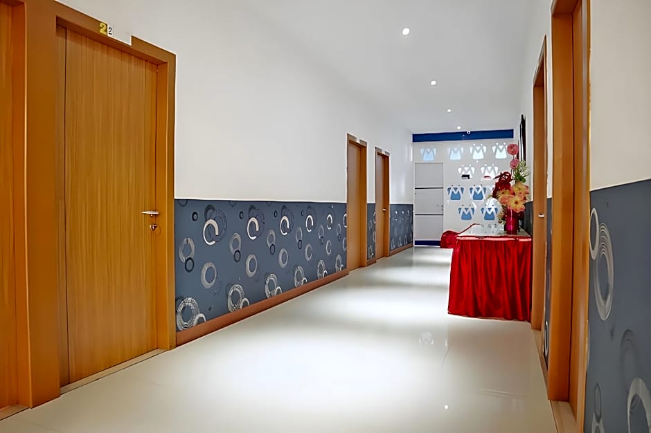 Hotel O M Authentic Kost Man