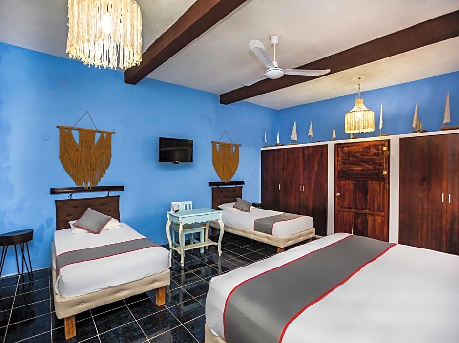 Casa Aluxes Hotel