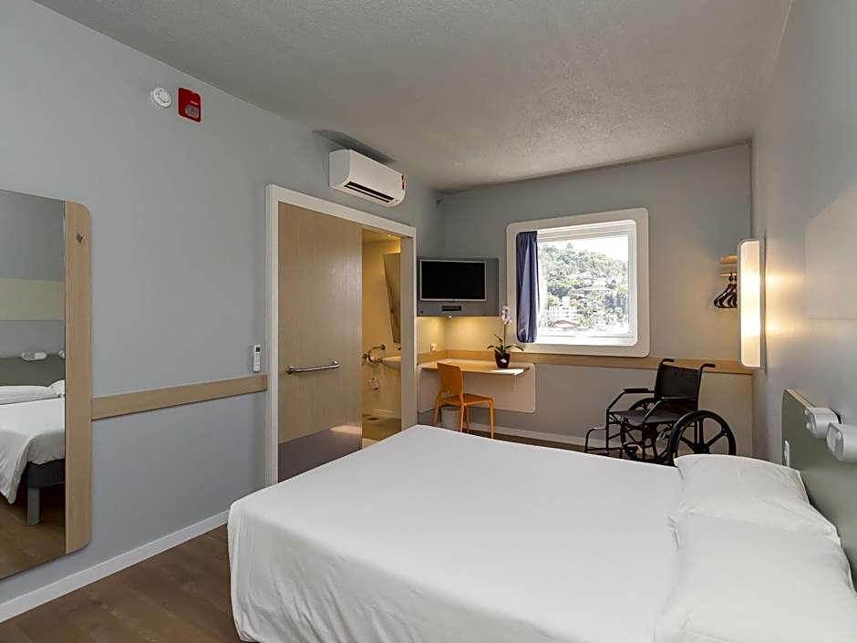 Ibis Budget Blumenau