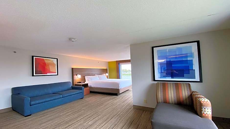 Holiday Inn Express Hotel & Suites Somerset Central By IHG