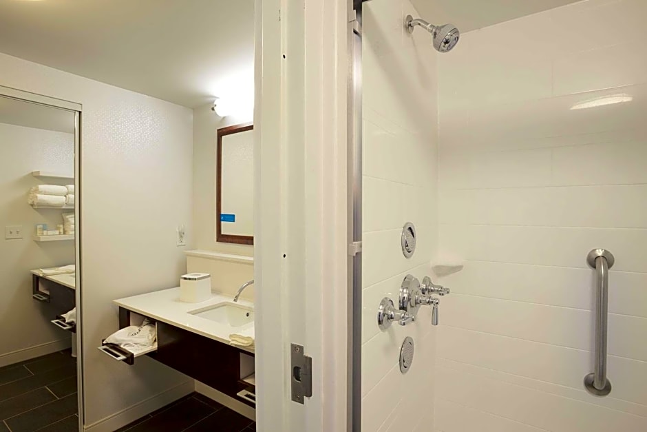 Hampton Inn By Hilton & Suites Cincinnati/Kenwood, OH