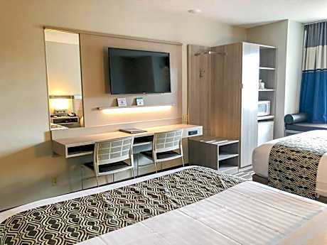Queen Room with Two Queen Beds - Non-Smoking