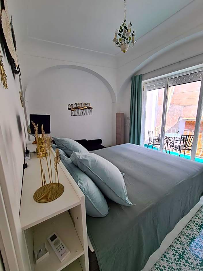 Casa Leucosia Suites