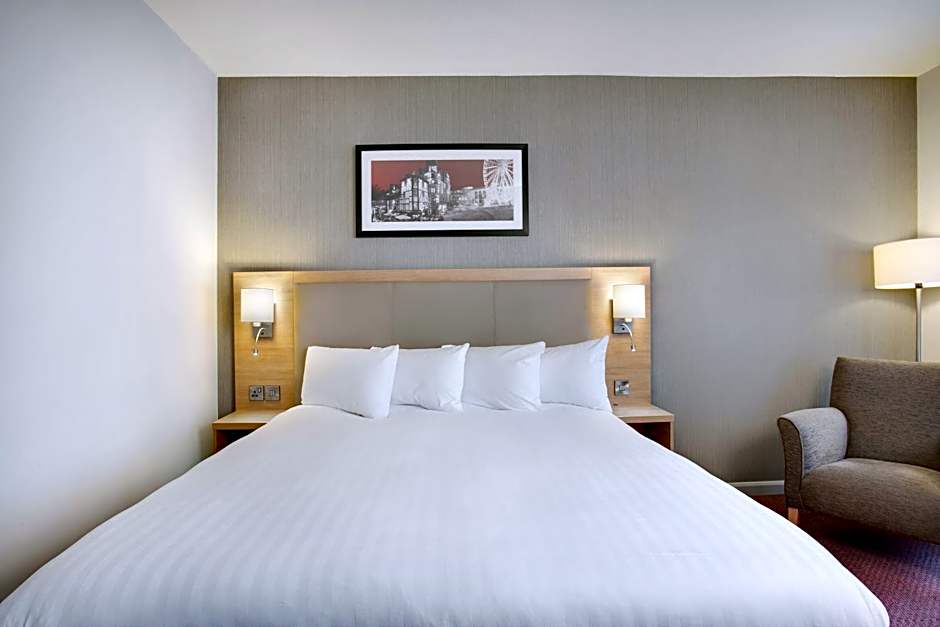 Photo 1 of 5 of Executive 1 King Bed