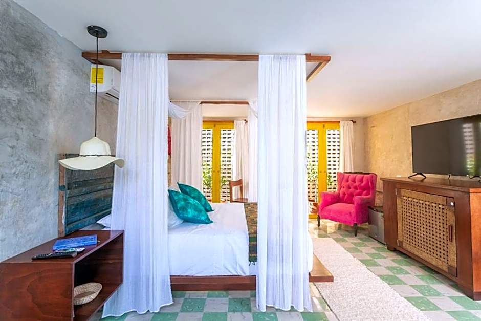 CASA CHAKÁ BOUTIQUE