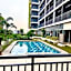Luxury Condo with balcony on amenity floor, easy access to pool, Sky Garden, Working Lounge and Gym in Makati 7F