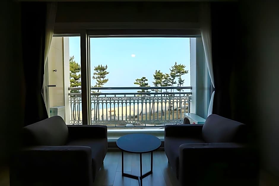 Gyeongpo Soo Hotel