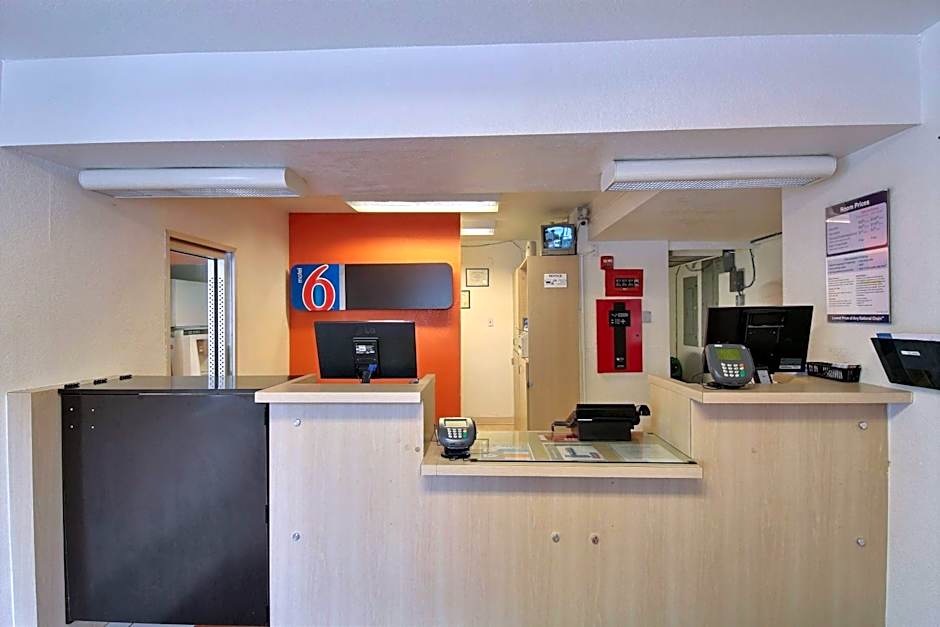 Motel 6-San Marcos, TX