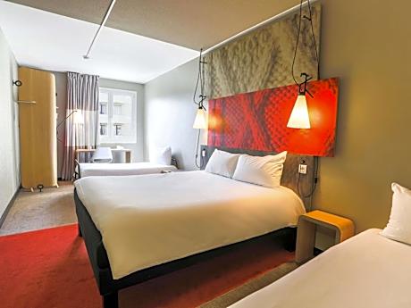 Ibis Saint Étienne - La Terrasse