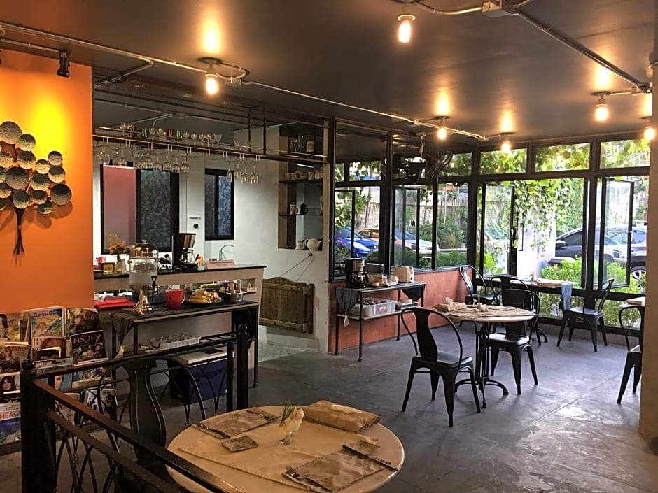 Baansuanprannok Hotel