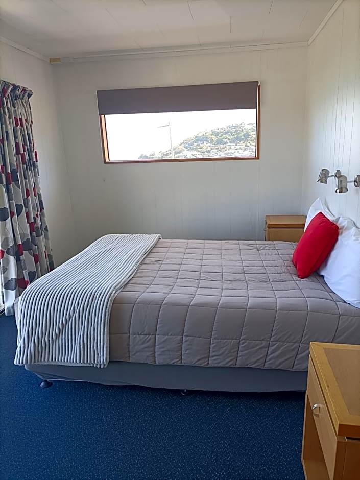 Moeraki Beach Motels