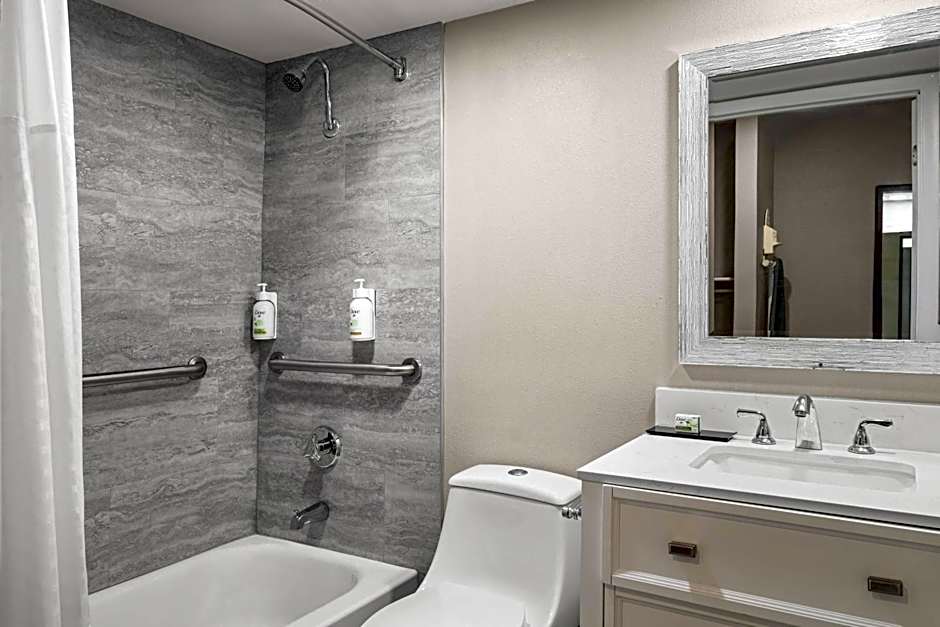 Baymont by Wyndham Jefferson City