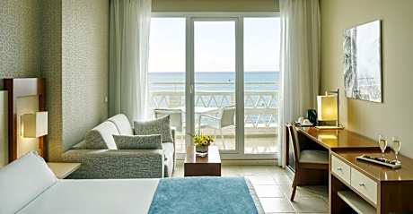 Standard Family Room (2 Adults 2 Children)