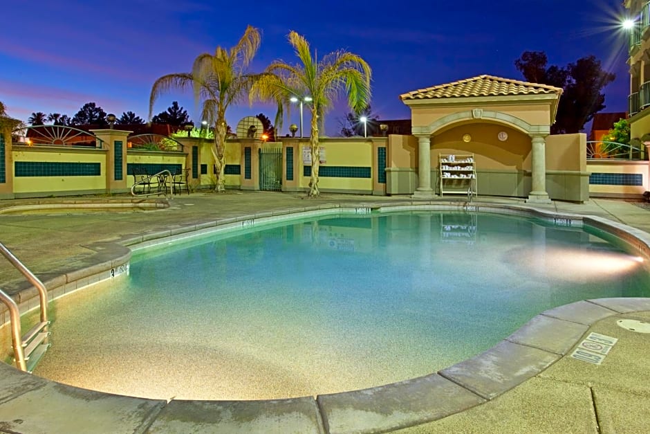 Holiday Inn Express Hotel & Suites Tucson Mall, an IHG Hotel