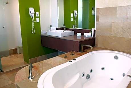 1 King Suite
