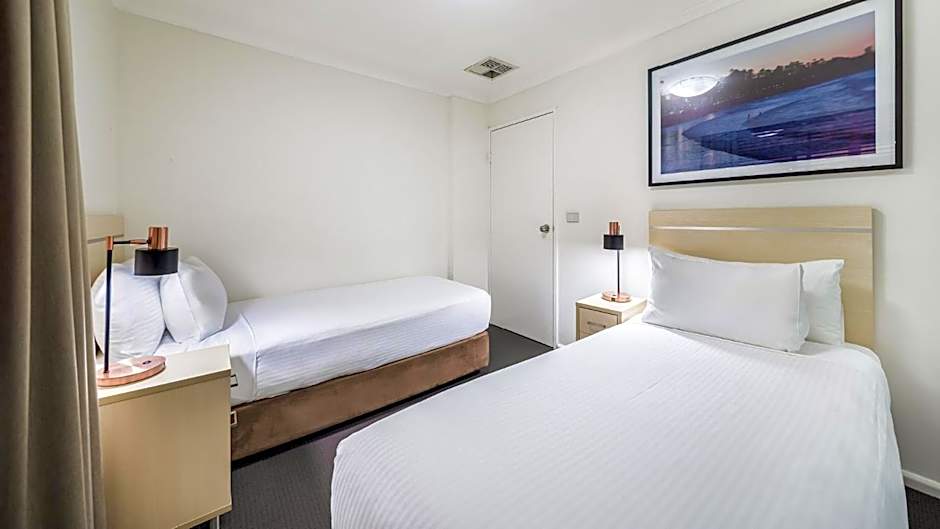 Oaks Sydney Goldsbrough Suites