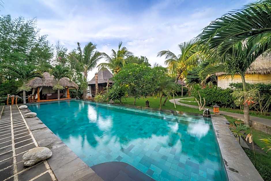 Flower Bud Bungalow Balangan