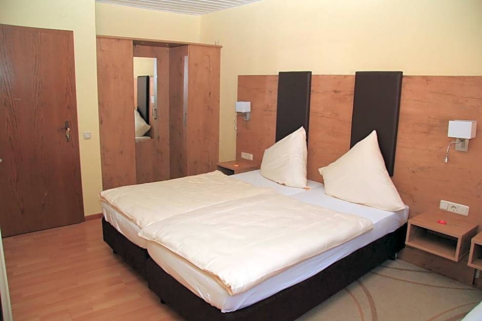 Waldhotel Albachmühle mit Albacher Stuben