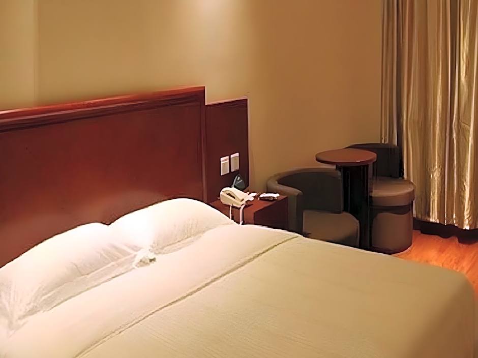 GreenTree Inn HeBei QinHuangDao ChangLi Country  MinSheng Road Walking Street Express Hotel