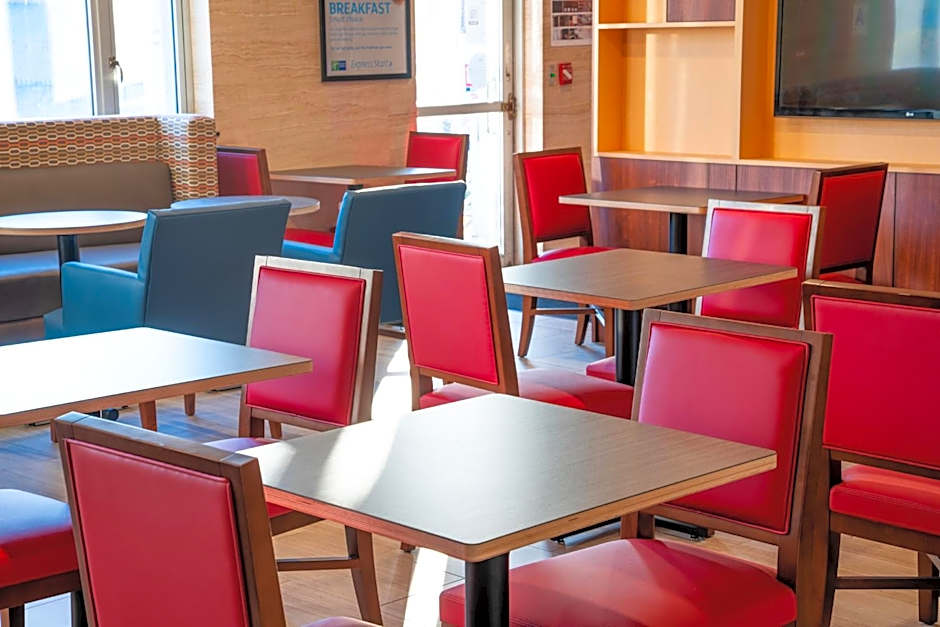 Holiday Inn Express Maspeth Hotel By IHG
