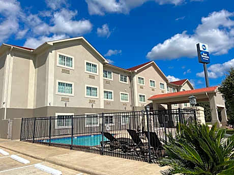 Best Western Cleveland Inn & Suites
