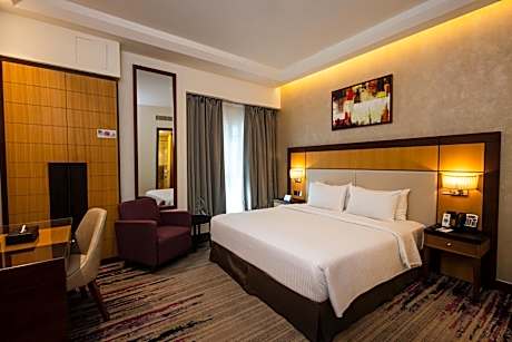 Standard Room (Free transfers to the beach and selected malls & 20% discount on F&B & Spa)