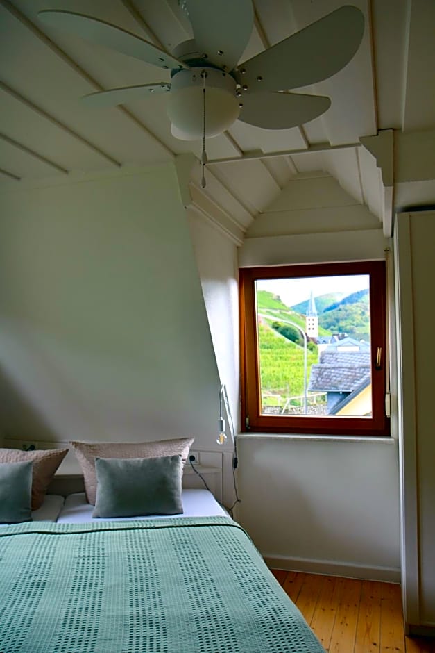 Boutique Guesthouse Das WOHLGEMUTH HEIM Mosel Weingut