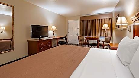 Larger King Suite with Sofa Bed